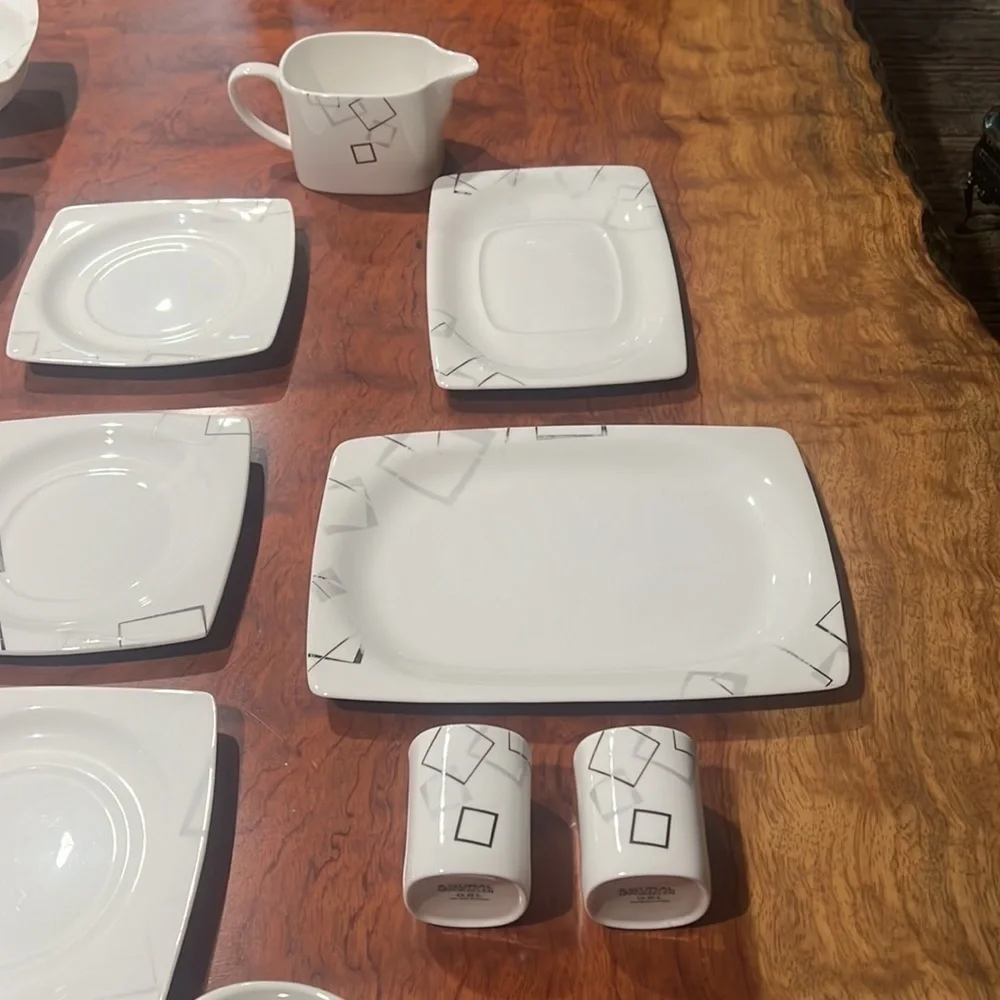 22 Piece Set of Gural Porselen GRL White Fine Bone Square Gold Silver MCM Print
